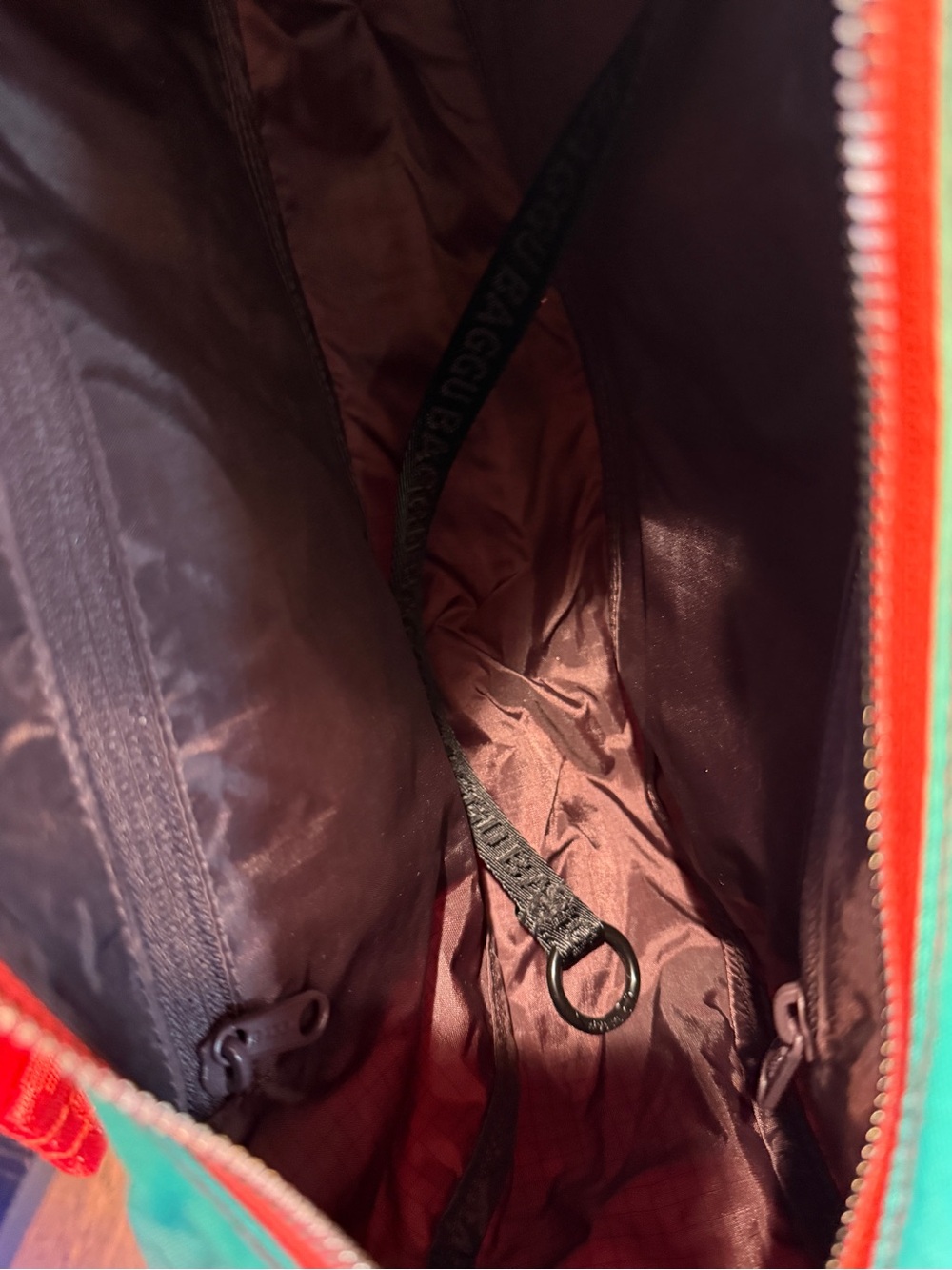 baggu x julia heuer medium crescent nylon bag red teal - Picture 6 of 6
